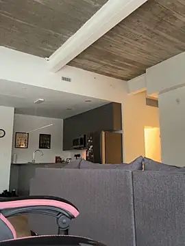 Snapshot of Your_Paris chatting on December 3, 7:57 pm Your Paris online show from December 3, 7:57 pm