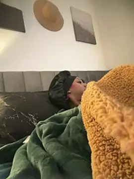 Your Paris online show from February 6, 3:30 pm