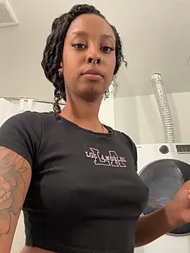 Your Paris online show from March 12, 3:16 pm