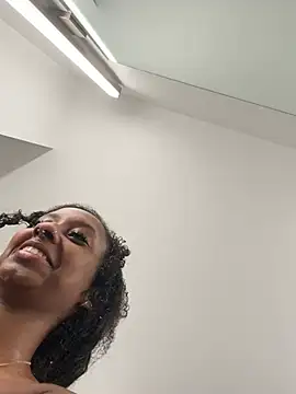 Your Paris online show from March 25, 1:28 am