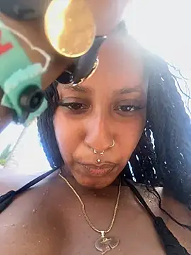 Your Paris online show from April 17, 6:00 pm