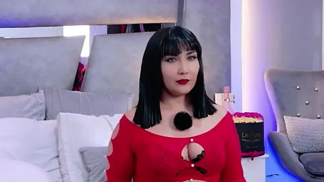 Evangeline Taylorr online show from April 10, 7:43 pm