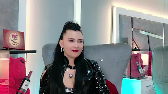 Evangeline Taylorr online show from March 21, 8:13 pm