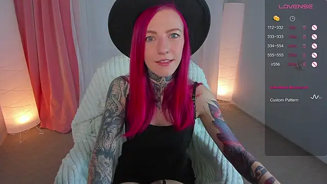 Roxy      online show from March 13, 8:32 pm