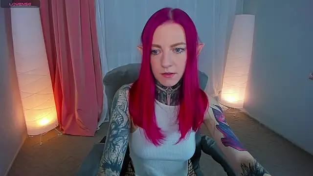 Roxy      online show from February 21, 8:27 pm