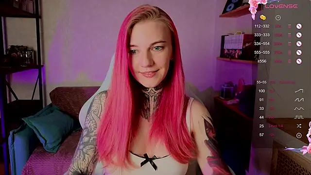 Roxy      online show from September 14, 9:15 pm