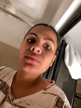 Snapshot of california_0 chatting on November 10, 10:20 am california 0 online show from November 10, 10:20 am