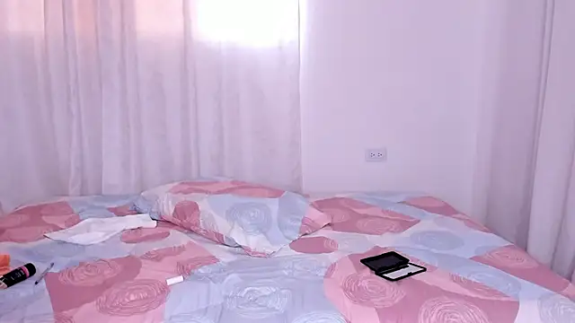 Snapshot of california_0 chatting on February 1, 10:34 pm california 0 online show from February 1, 10:34 pm