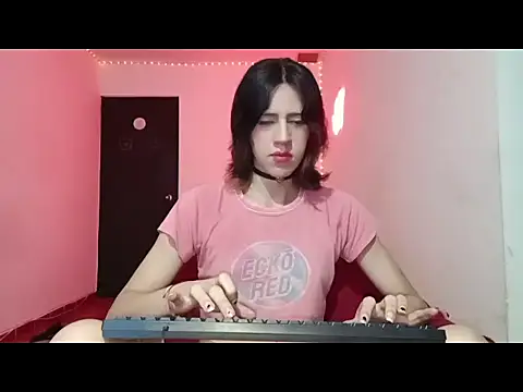 lucydreamm online show from November 12, 11:08 pm