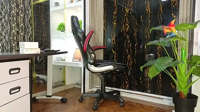 MissEscarleth online show from November 14, 2:59 am