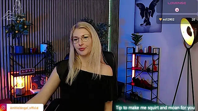 Snapshot of Amitiel_Angel chatting on March 2, 7:08 pm Amitiel Angel online show from March 2, 7:08 pm