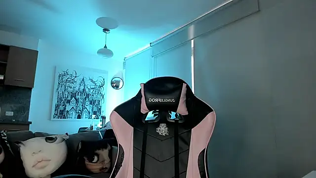 annie gh online show from April 14, 9:09 pm