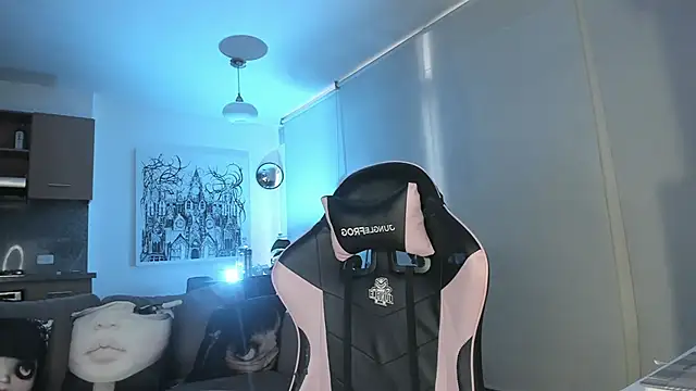 annie gh online show from April 7, 10:22 pm