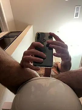 Snapshot of HungJeff6969 chatting on February 3, 8:35 am HungJeff6969 online show from February 3, 8:35 am