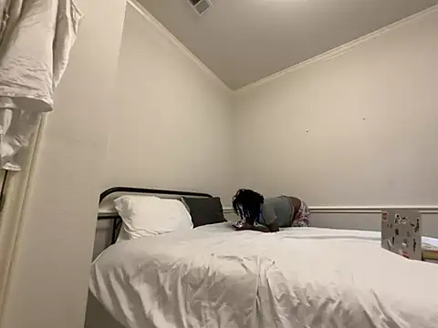 magicalc00ch online show from April 8, 7:37 pm