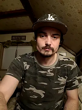 JustTylerr online show from March 9, 10:30 am