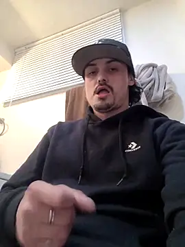 Snapshot of JustTylerr chatting on May 23, 6:56 am JustTylerr online show from May 23, 6:56 am