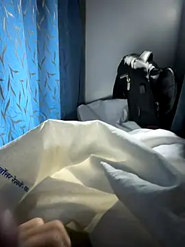 Snapshot of yadavindra85 chatting on November 20, 7:03 pm yadavindra85 online show from November 20, 7:03 pm