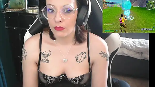 Snapshot of Citron2 chatting on March 15, 11:08 am Citron2 online show from March 15, 11:08 am