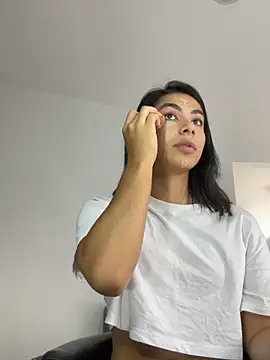 IsabelleFoxx  online show from March 10, 1:10 pm