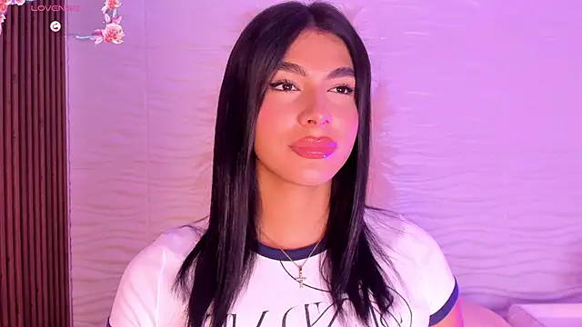 IsabelleFoxx  online show from February 20, 9:39 pm