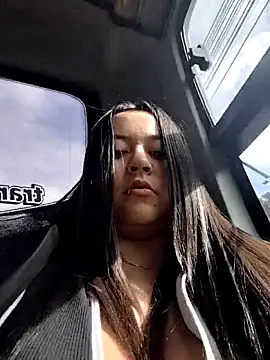 Snapshot of Cristal__04 chatting on June 9, 1:23 pm Cristal 04 online show from June 9, 1:23 pm