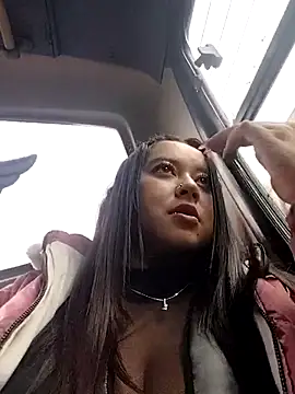 Snapshot of Cristal__04 chatting on July 3, 2:34 pm Cristal 04 online show from July 3, 2:34 pm