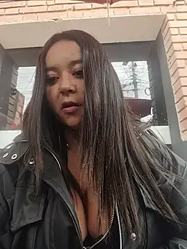 Snapshot of Cristal__04 chatting on July 13, 5:56 pm Cristal 04 online show from July 13, 5:56 pm