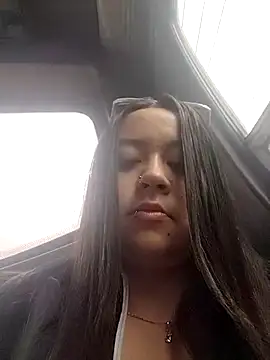 Snapshot of Cristal__04 chatting on June 14, 1:34 pm Cristal 04 online show from June 14, 1:34 pm
