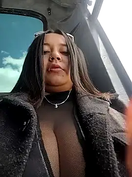 Snapshot of Cristal__04 chatting on May 9, 6:00 pm Cristal 04 online show from May 9, 6:00 pm