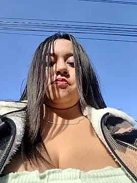 Snapshot of Cristal__04 chatting on May 3, 12:31 pm Cristal 04 online show from May 3, 12:31 pm