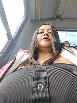 Cristal  04 online show from February 21, 6:32 pm