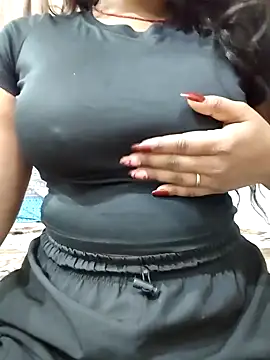 MohiniHott online show from June 25, 5:12 am
