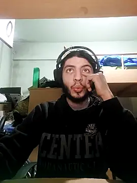 kleineid77 online show from February 11, 8:10 pm