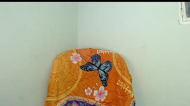 isaaclatino online show from April 18, 12:35 am