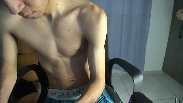 isaaclatino online show from October 21, 10:20 pm