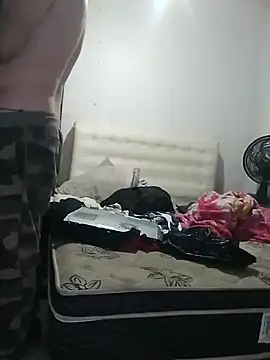 Snapshot of pikalindaxx chatting on February 2, 8:52 pm pikalindaxx online show from February 2, 8:52 pm