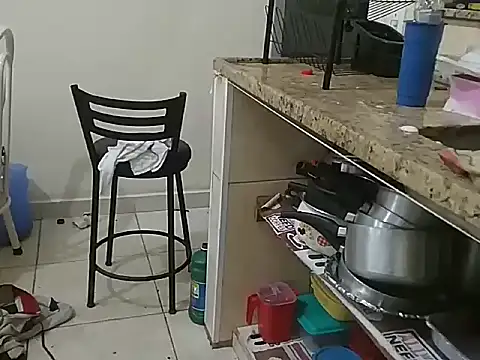 Snapshot of pikalindaxx chatting on January 16, 2:30 am pikalindaxx online show from January 16, 2:30 am