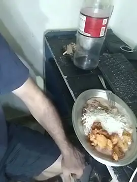 Snapshot of pikalindaxx chatting on February 25, 3:56 pm pikalindaxx online show from February 25, 3:56 pm