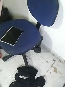 Snapshot of pikalindaxx chatting on February 24, 10:43 pm pikalindaxx online show from February 24, 10:43 pm