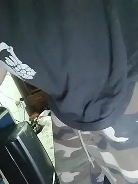 Snapshot of pikalindaxx chatting on February 6, 7:48 am pikalindaxx online show from February 6, 7:48 am