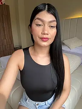 EmmaMartiinez online show from May 2, 7:30 pm