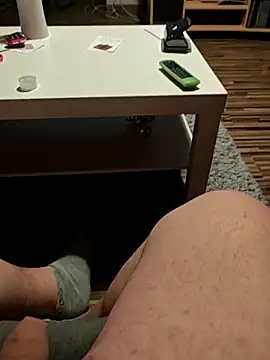 Snapshot of fickmonster2024 chatting on December 17, 5:45 am fickmonster2024 online show from December 17, 5:45 am