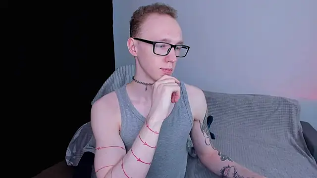 Snapshot of Alex_silents chatting on June 24, 4:38 pm Alex silents online show from June 24, 4:38 pm