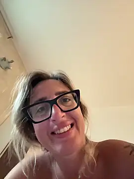 Snapshot of casalinga88 chatting on September 15, 5:30 am casalinga88 online show from September 15, 5:30 am