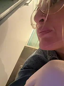 casalinga88 online show from March 12, 12:42 pm