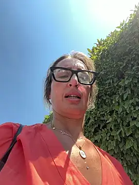 Snapshot of casalinga88 chatting on June 30, 11:21 am casalinga88 online show from June 30, 11:21 am