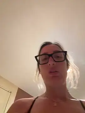 Snapshot of casalinga88 chatting on September 8, 6:51 pm casalinga88 online show from September 8, 6:51 pm