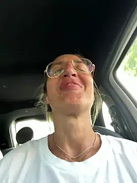 Snapshot of casalinga88 chatting on June 21, 4:02 pm casalinga88 online show from June 21, 4:02 pm