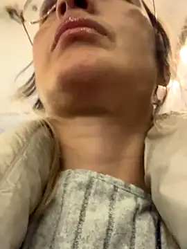 Snapshot of casalinga88 chatting on November 22, 8:08 pm casalinga88 online show from November 22, 8:08 pm